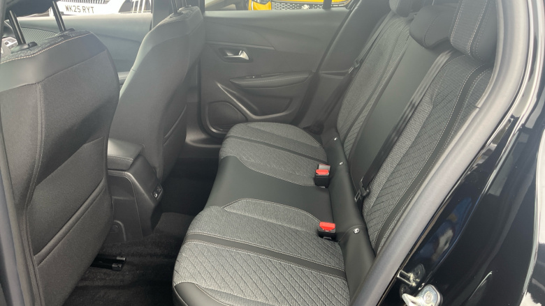 Peugeot 208 1.2 PureTech 100 Allure 5dr Petrol Hatchback